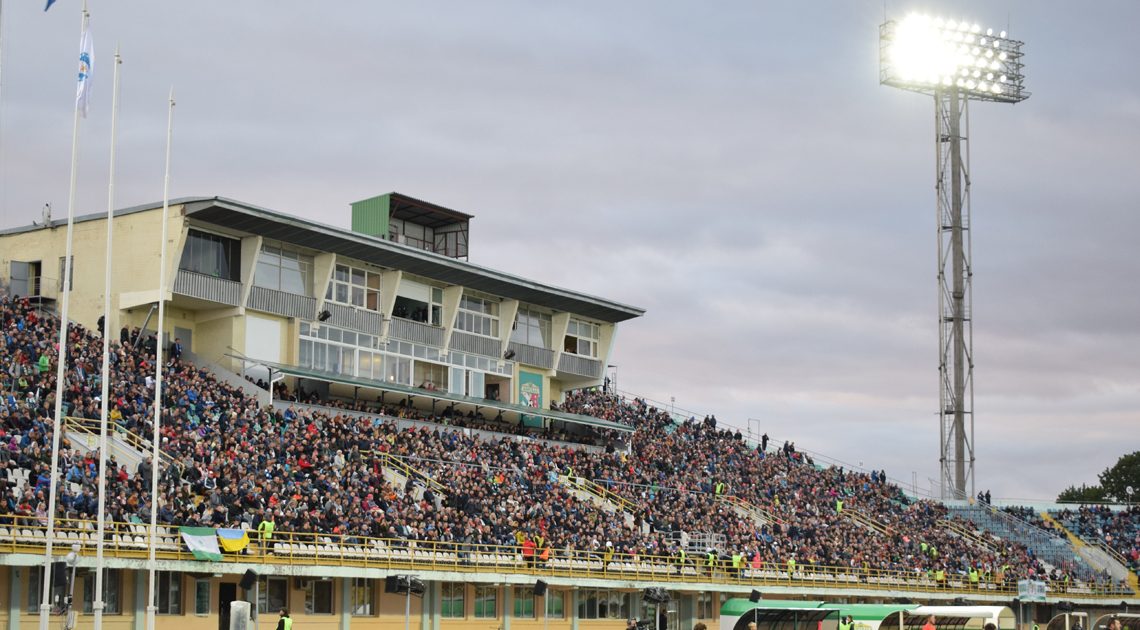tribuna-1.jpg