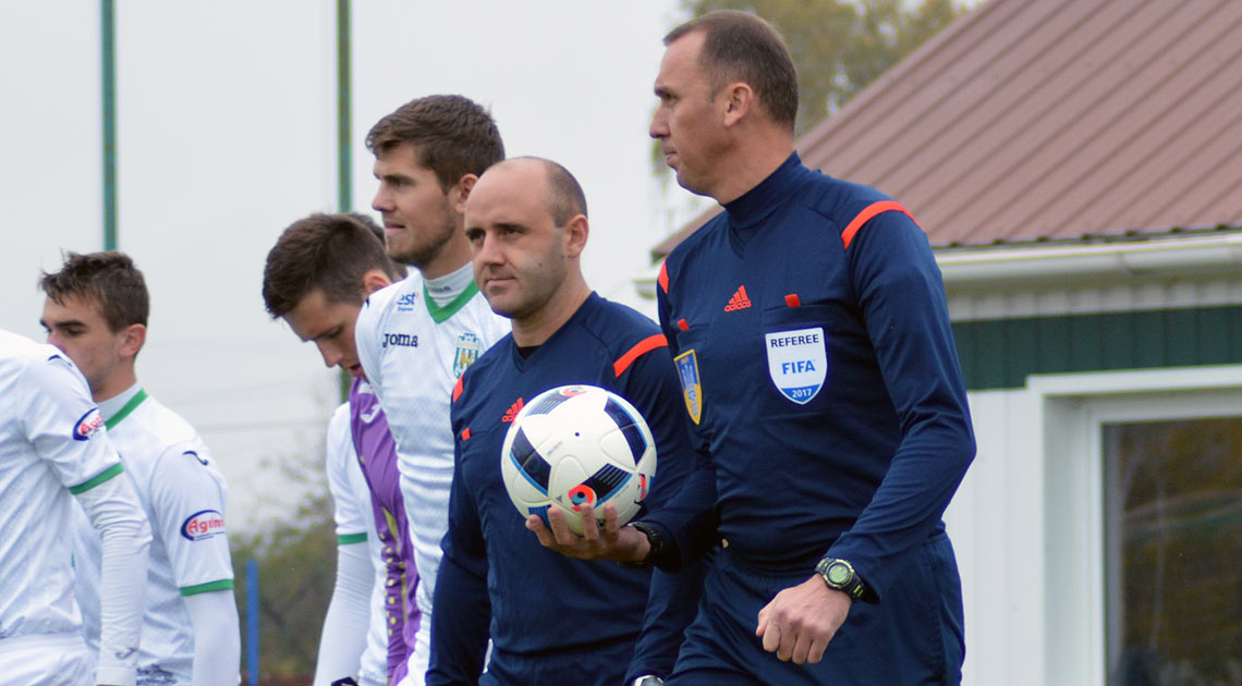 derdo_referee_1140.jpg